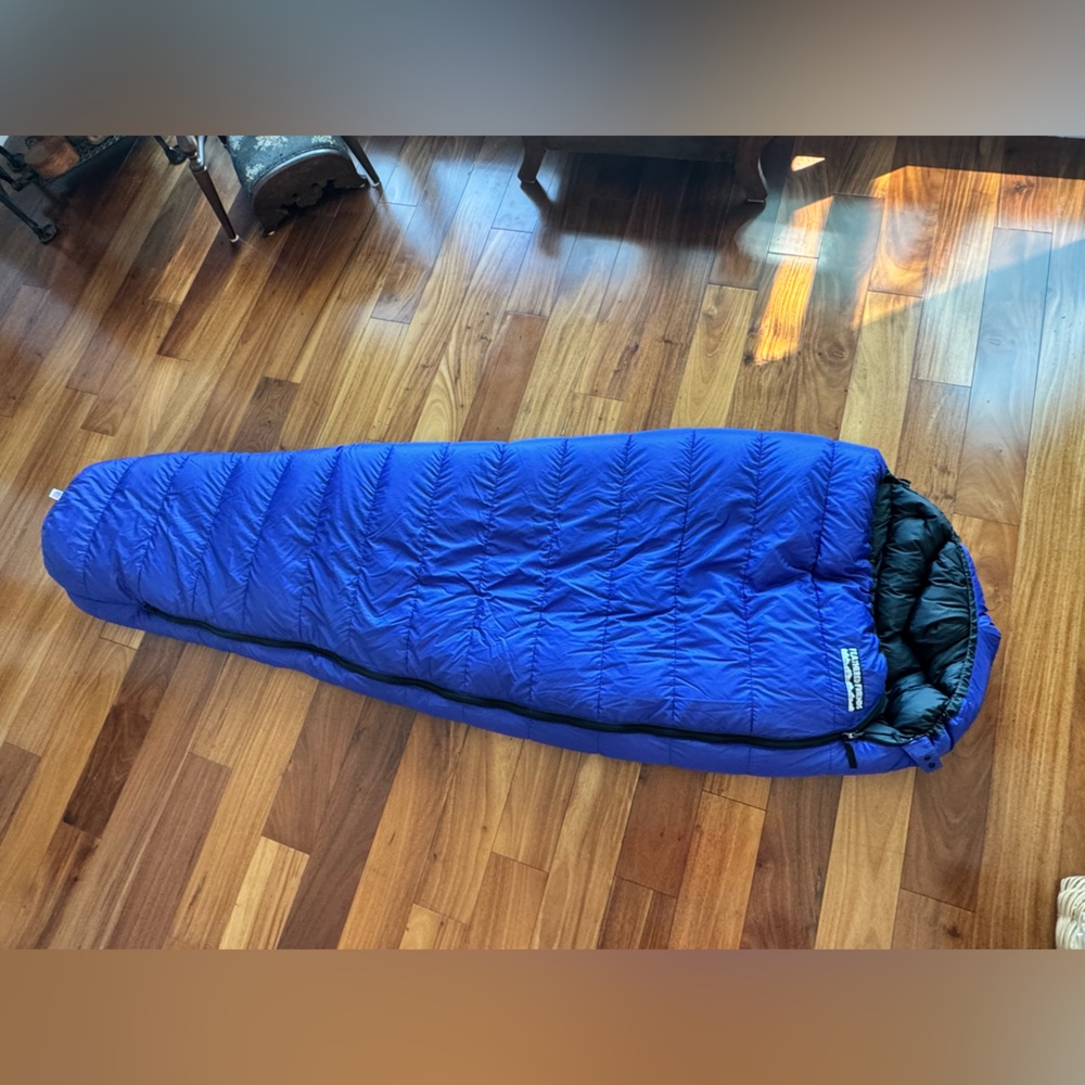 Feathered Friends 20 Degree Down Sleeping Bag in Size Long.
